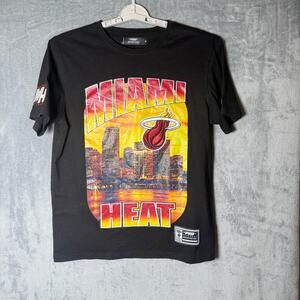 Pro Standard Miami Heat Shirt Mens Medium NBA Skyline Graphic Black Streetwear